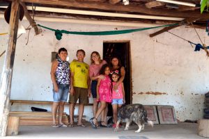 FAMILIA DE AGRICULTORES FAMILIARES QUE VIVE NA SERRA DO COROATA